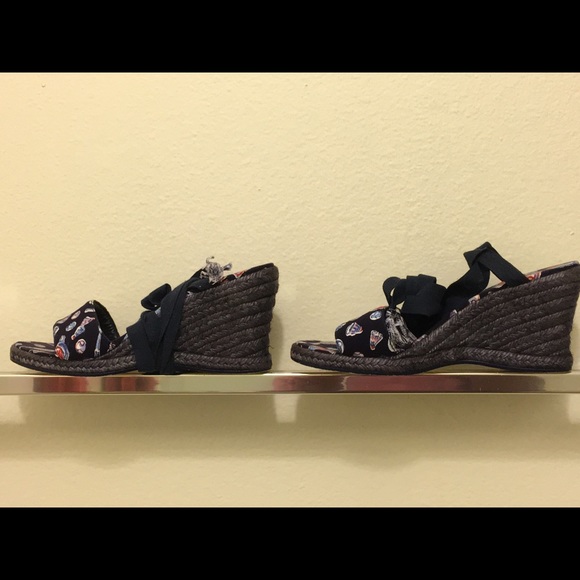 ❤️CHANEL❤️-SOLD - Picture 13 of 13